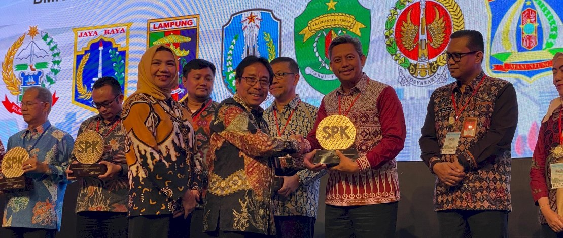 Pemprov Sulsel Terima Penghargaan Indeks Tertinggi Tata Kelola Standardisasi dan Penilaian Kesesuaian 2023
