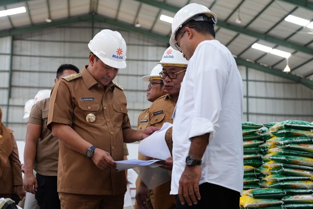 Stok Beras Cukup Hingga Akhir Tahun, Pj Gubernur Bahtiar Sebut Bulog Hebat!