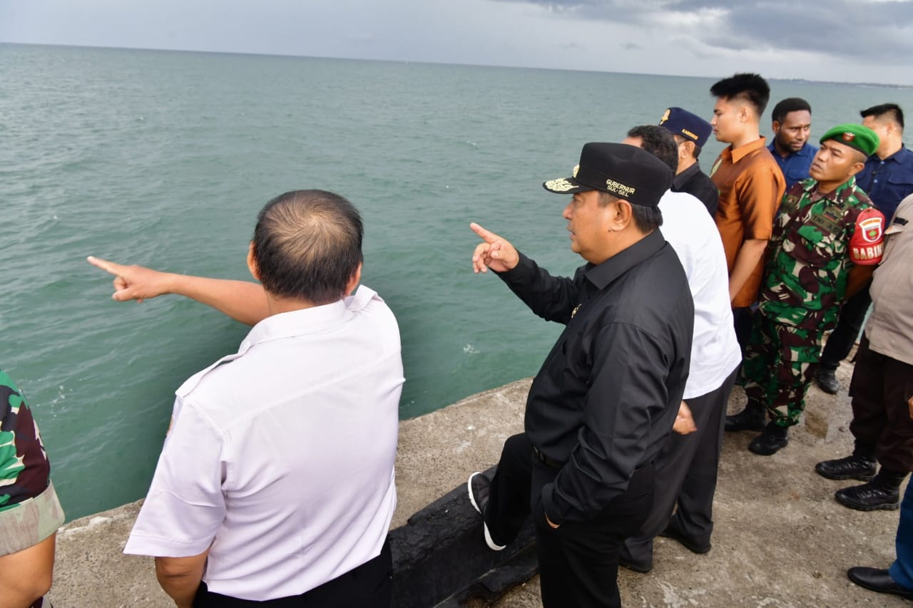 Pj Gubernur Sulsel Tinjau Pendeteksi Dini Tsunami