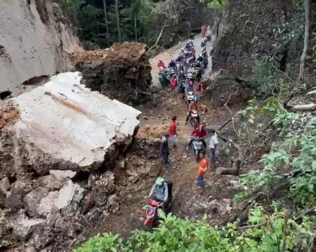 Poros Maros-Bone Diperluas, Pengendara Diminta Cari Jalan Alternatif