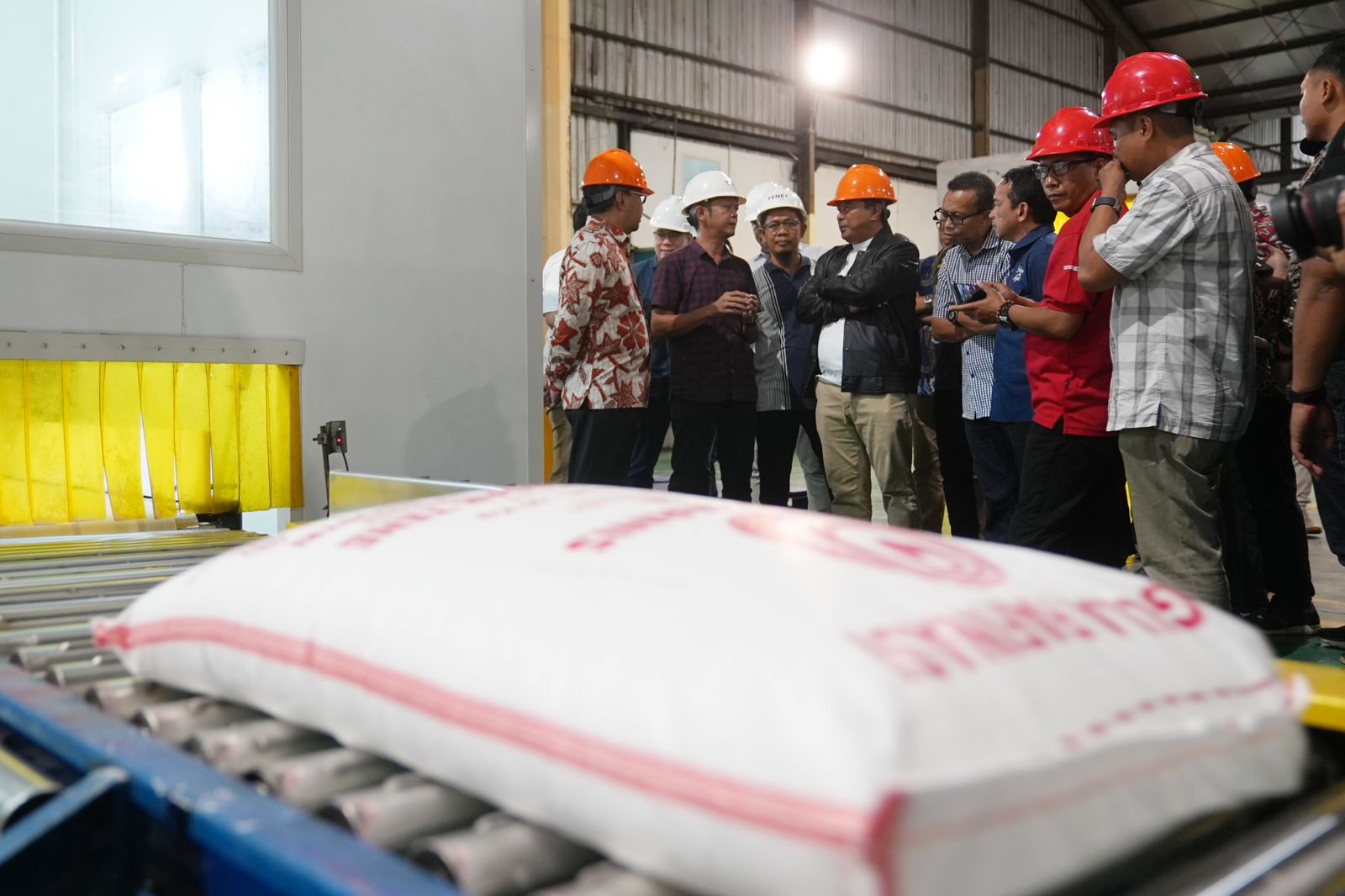 Pemprov Sulsel Cek Stok Bahan Pokok di Kawasan Pergudangan