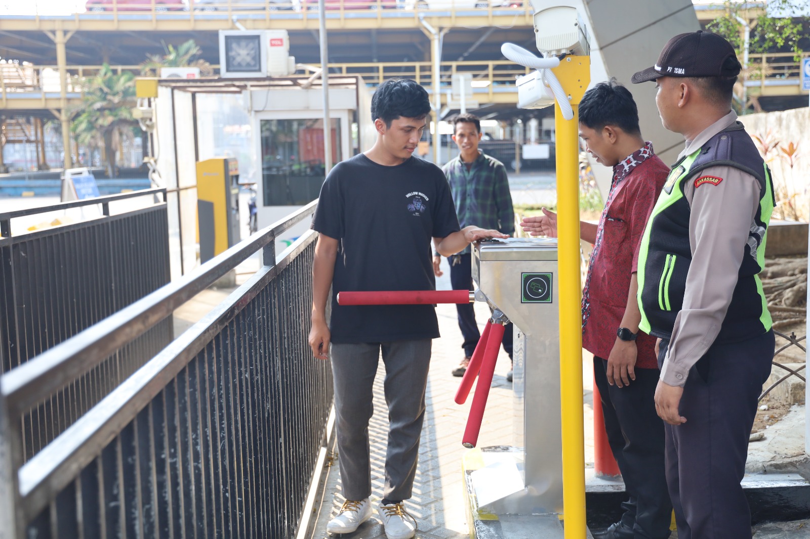 Pejalan Kaki Masuk Pelabuhan Makassar Apakah Harus Bayar? Ini Kata Pelindo