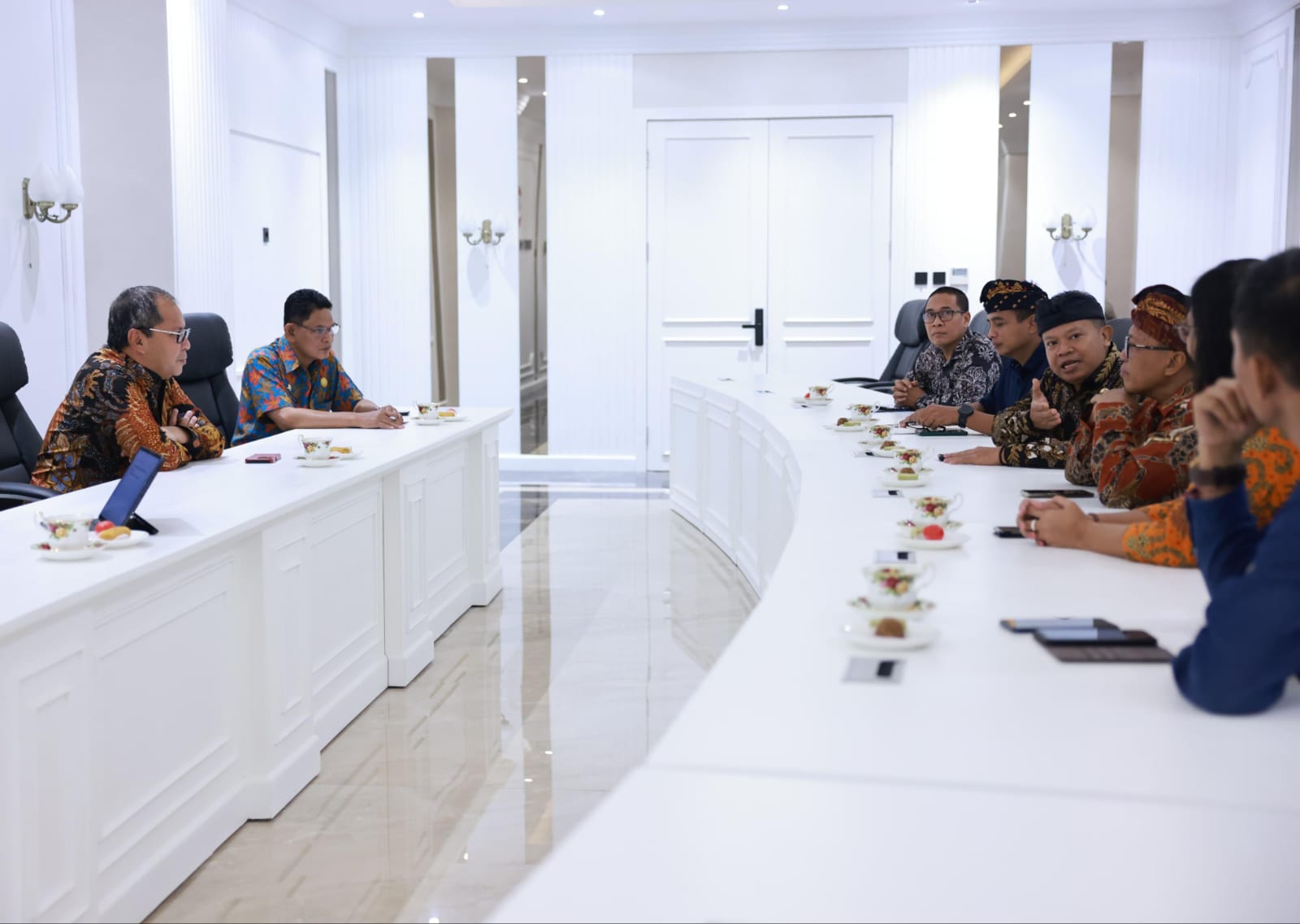 Danny Pomanto Apresiasi PHDI Bantu Program Perkuatan Keimanan Umat