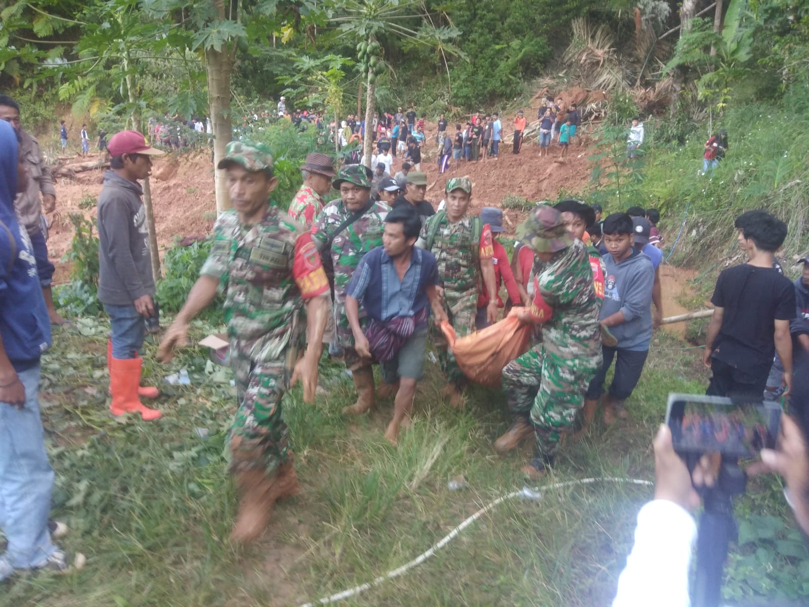 Tanah Longsor di Toraja Utara, 1 Tewas, 2 Orang Masih Pencarian