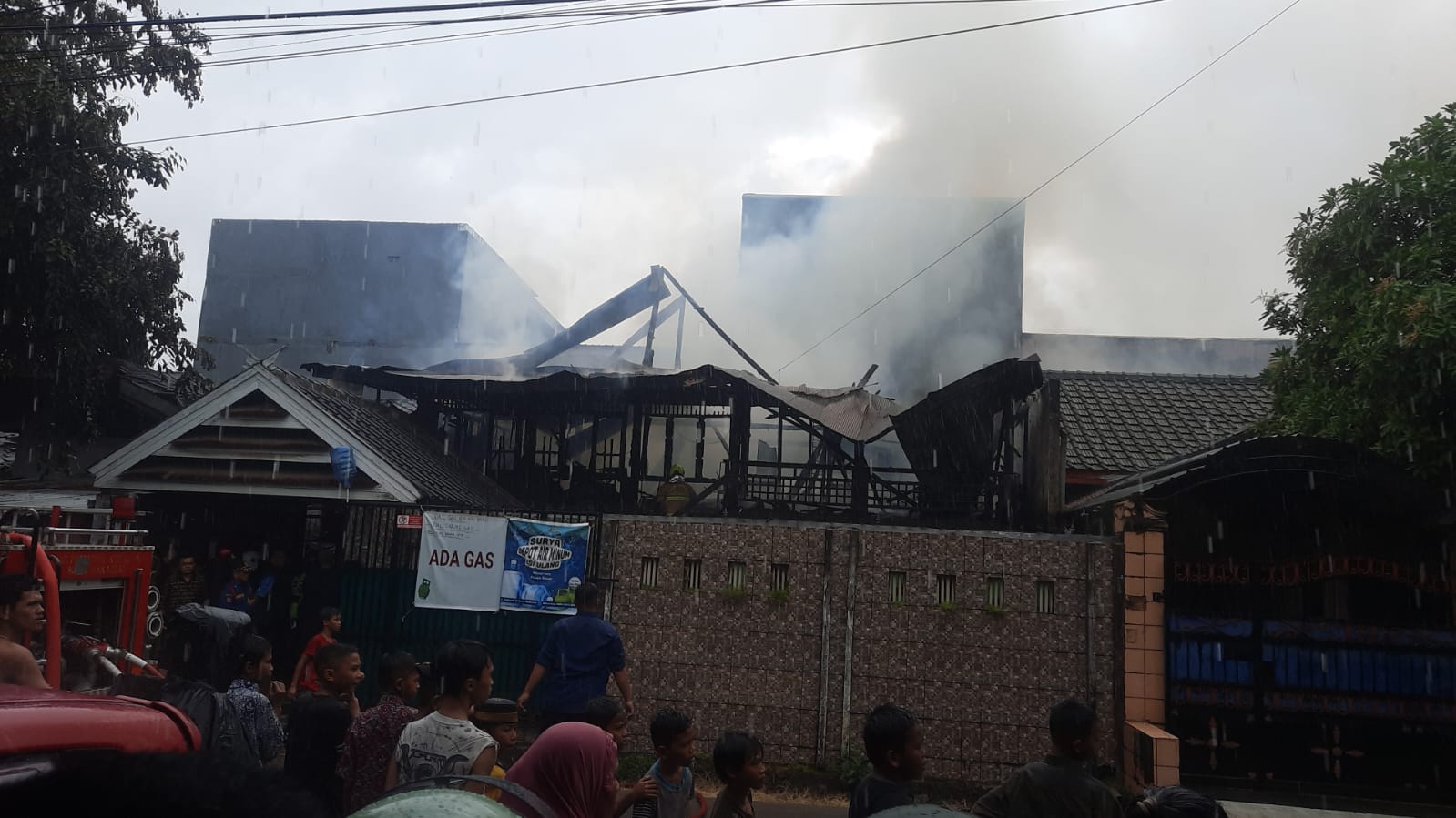 Rumah Agen Gas Elpiji di Toddopuli 10 Ludes Dilalap Api