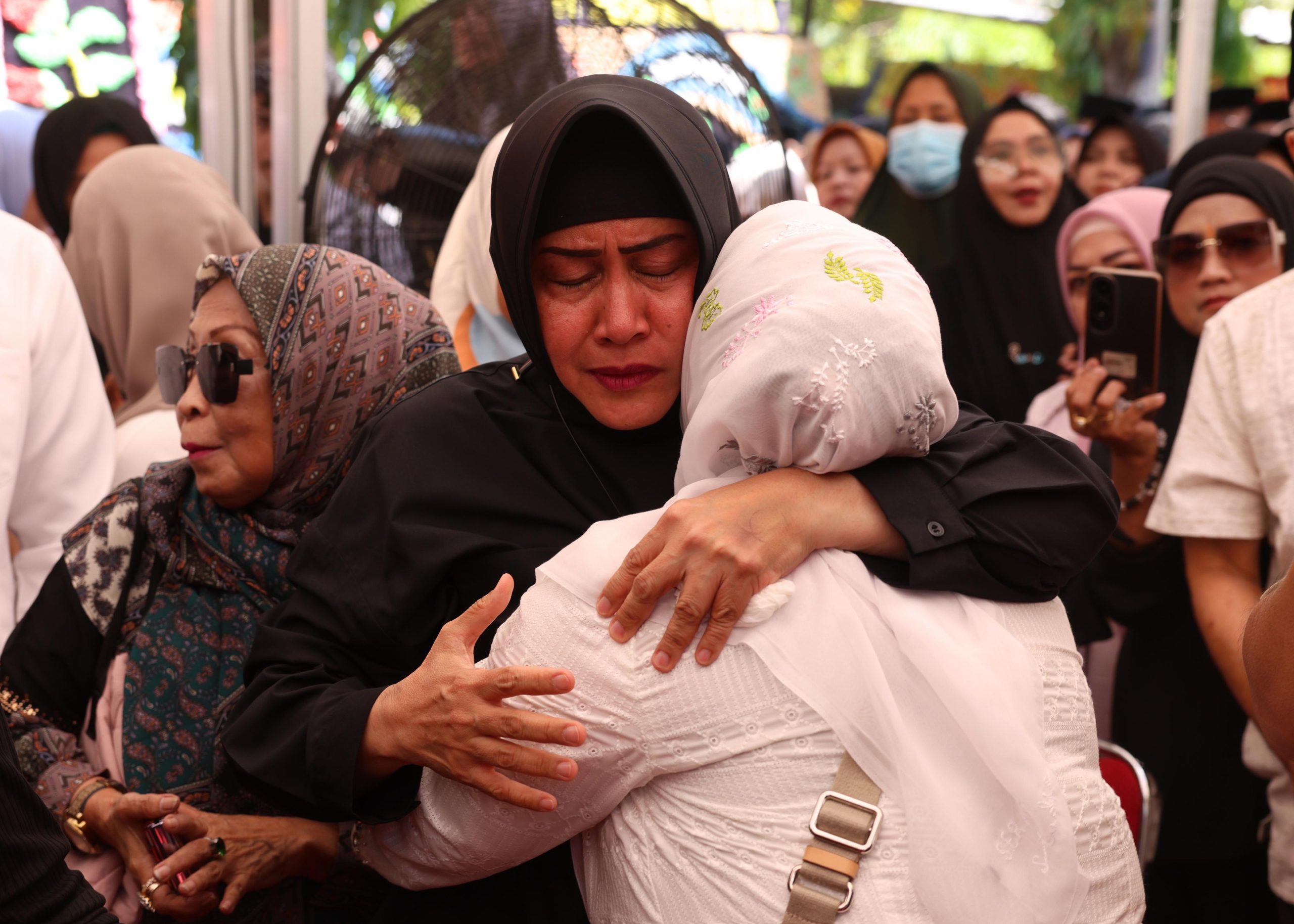 Indira Yusuf Ismail Beri Dukungan Moril ke Istri Almarhum Camat Ujung Pandang