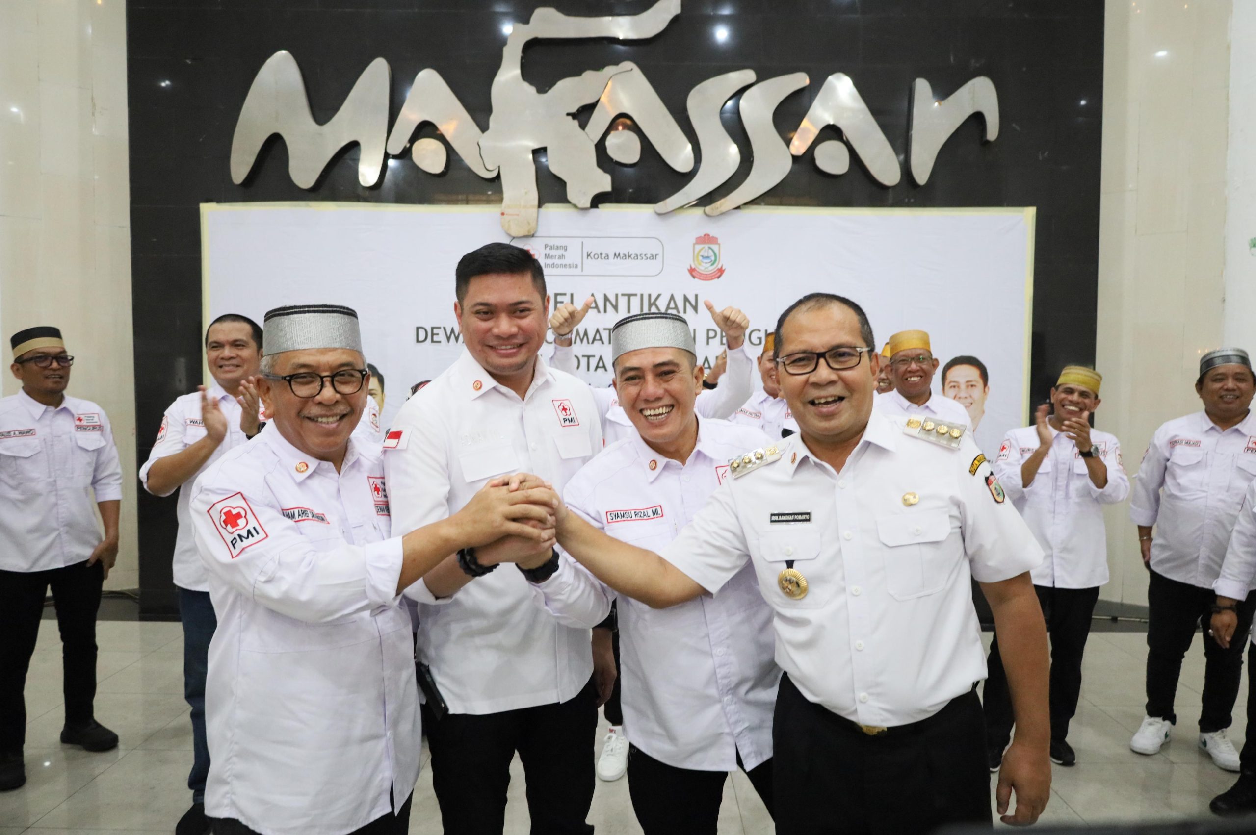 Danny Pomanto Kukuhkan Tim SIBAT PMI Kota Makassar 2024-2029
