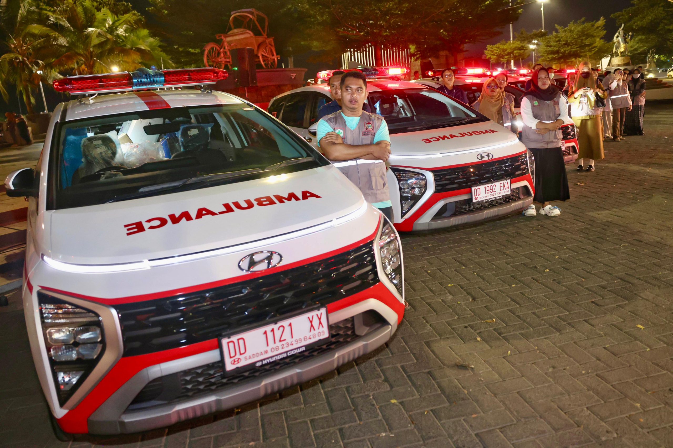 Pemkot Makassar Terima Bantuan 21 Unit Ambulans
