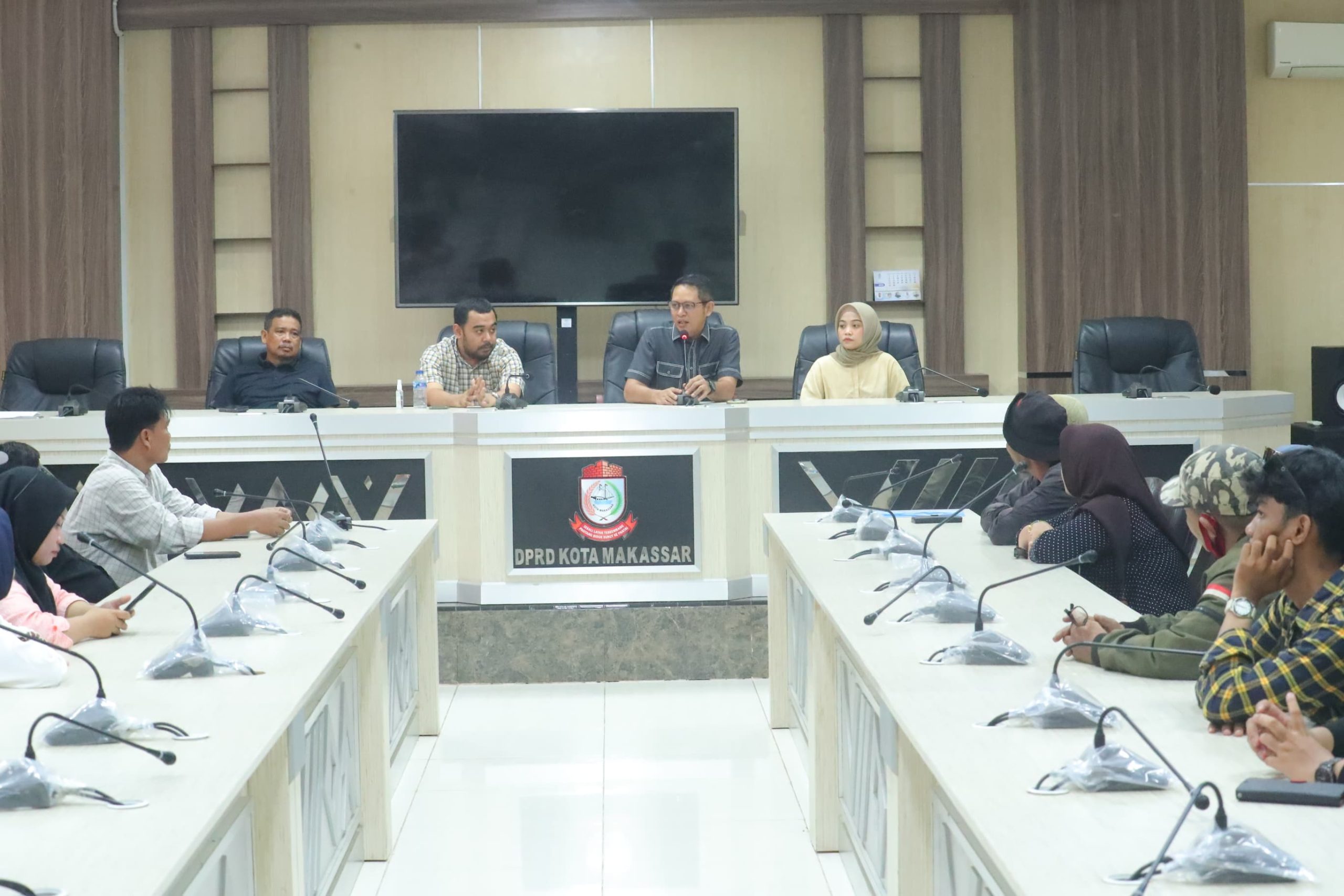 Dicopot Jelang Pilkada, Belasan Pj Ketua RT/RW di Makassar Mengadu ke Dewan