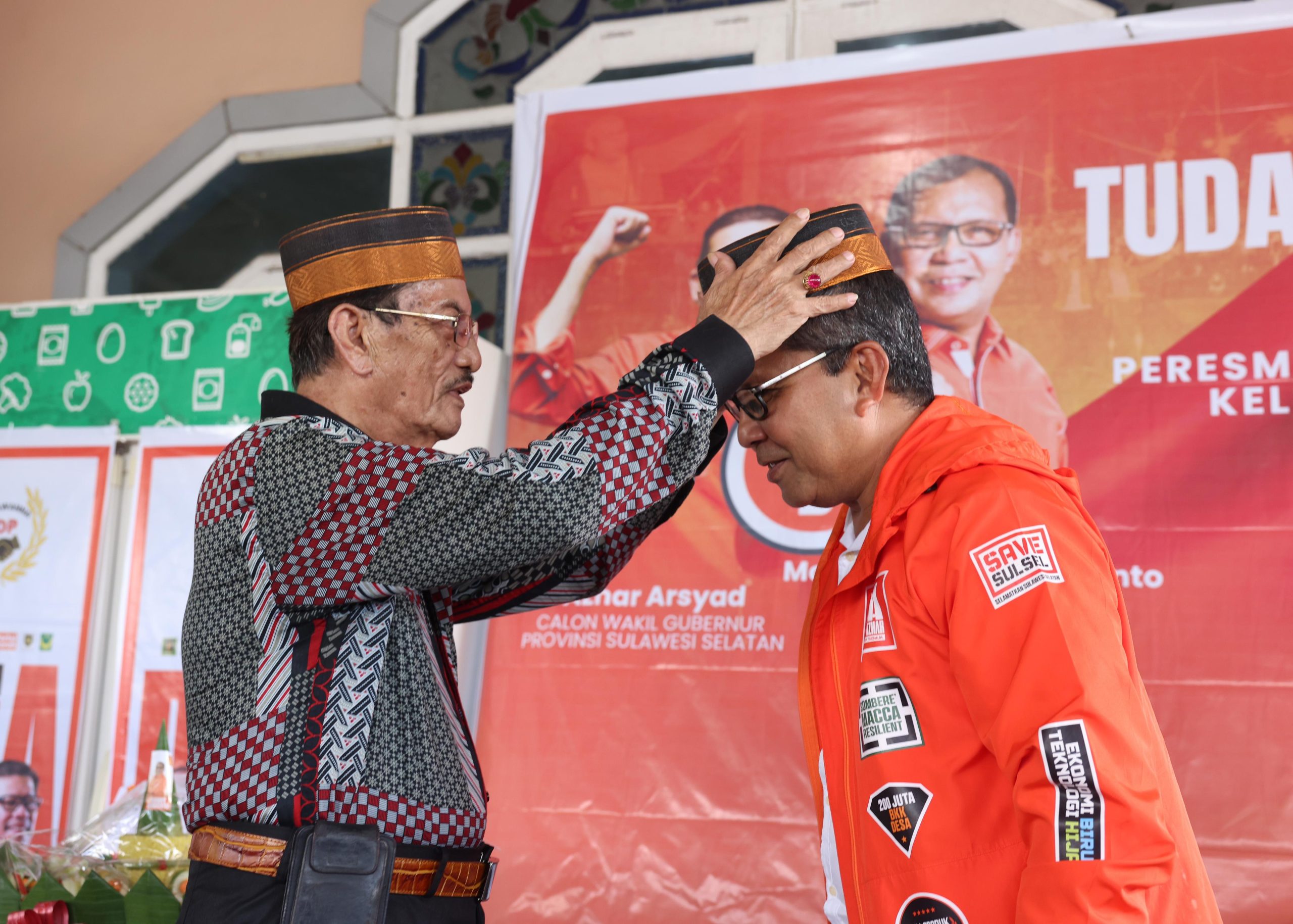 Cagub Sulsel Danny Pomanto Resmikan Rumah Pemenangan Sahabat DIA di Bone