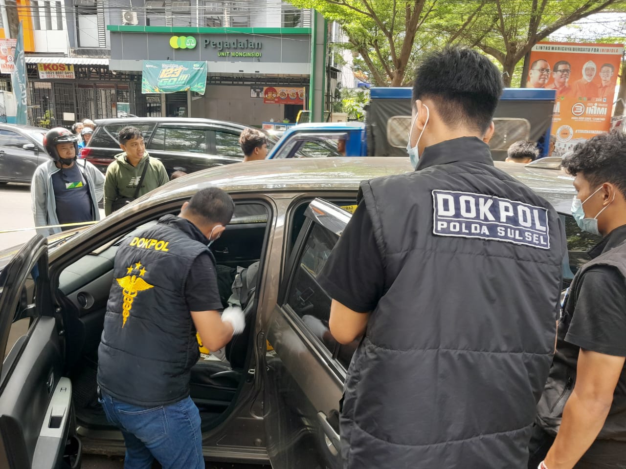 Pengemudi Taksi Online Ditemukan Meninggal di Dalam Mobil