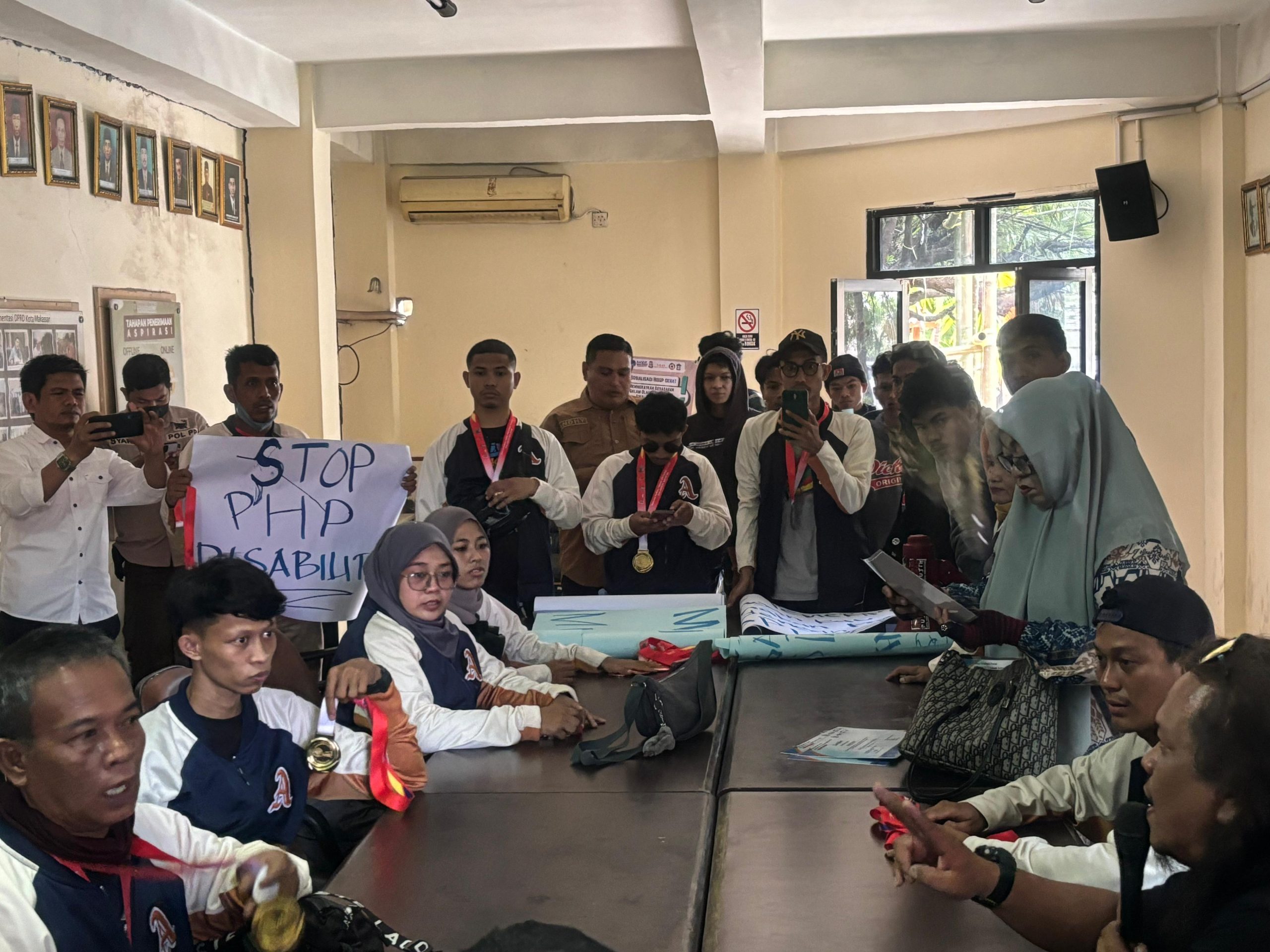 Bonus Belum Terbayar, Atlet Disabilitas Makassar Mengadu ke DPRD