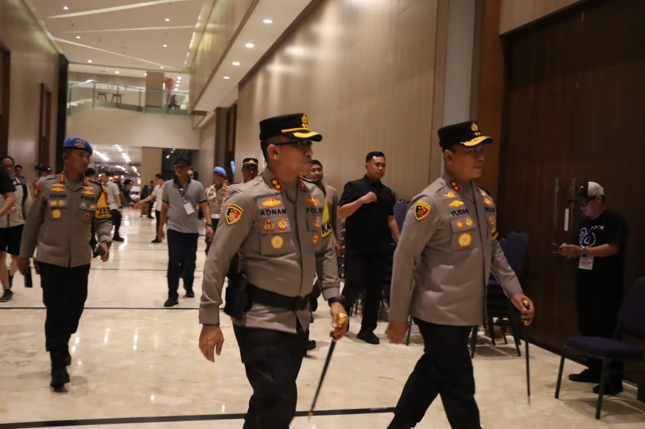 Kapolda Sulsel Pantau Langsung Debat Paslon Pilkada Selayar