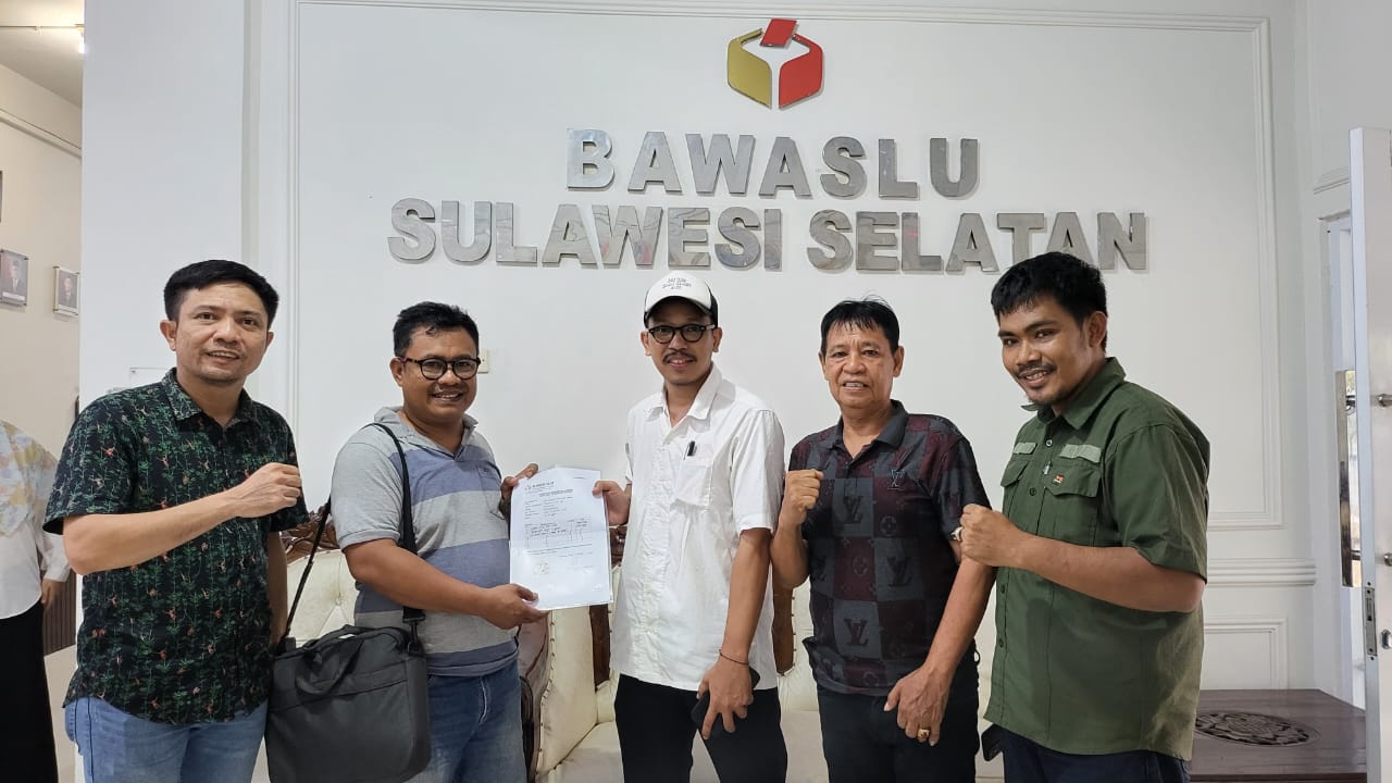 Tim Hukum Paslon SK-HN Laporkan Ratusan Dugaan Pelanggaran TSM-Kolaboratif Pilkada Takalar ke Bawaslu Sulsel