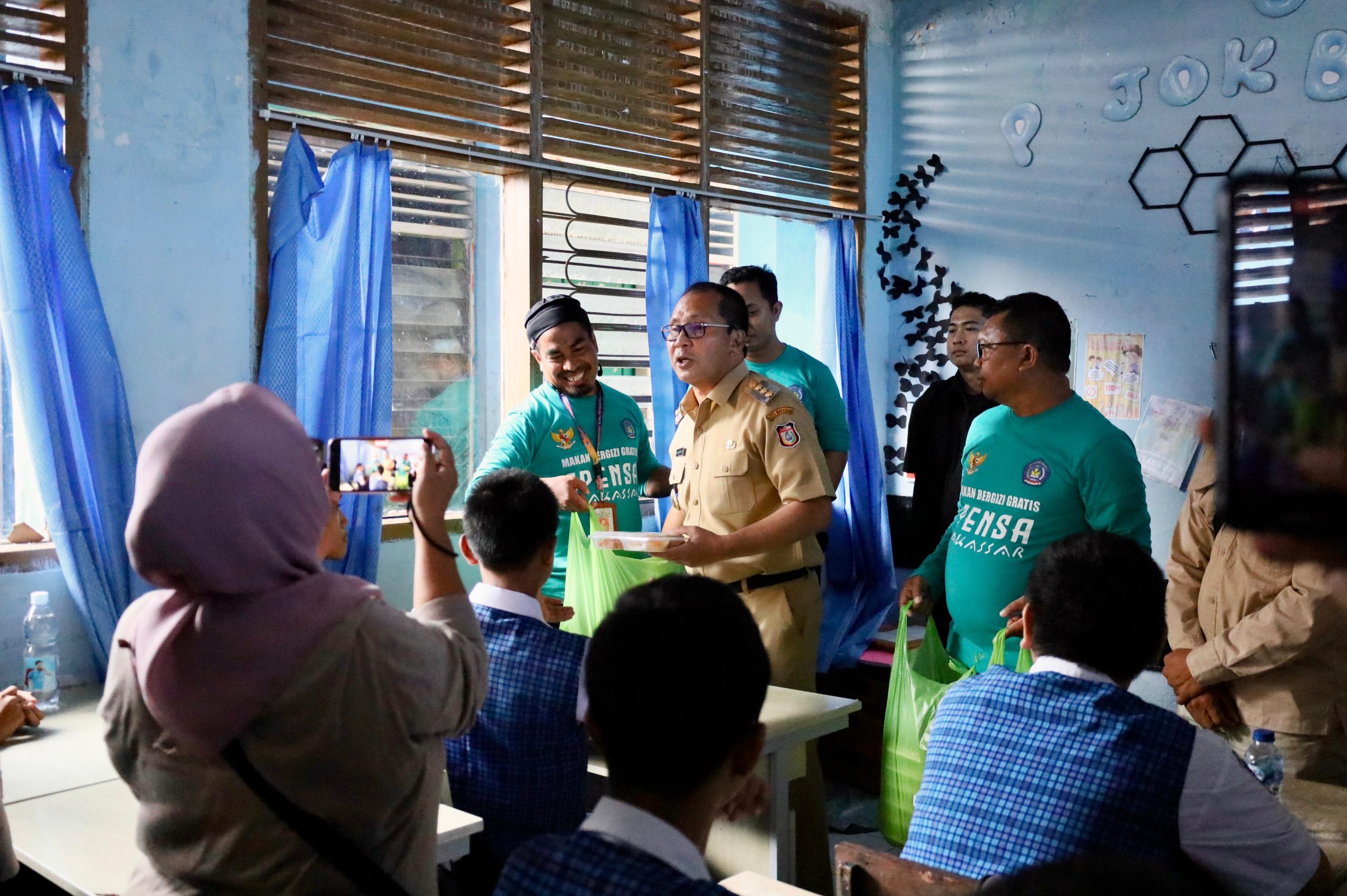 Danny Pomanto Ingin Buat Botol Minum Ramah Lingkungan untuk Pelajar