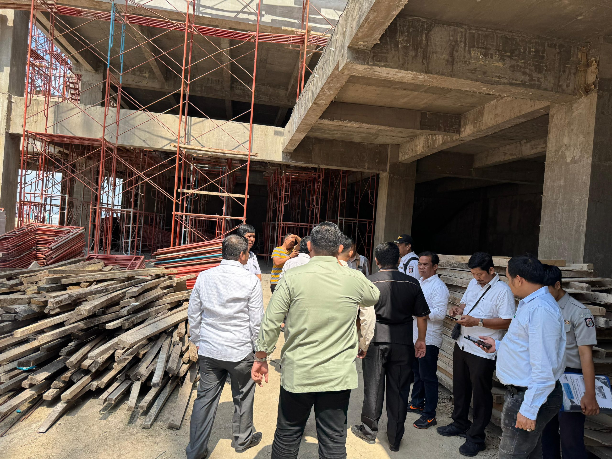 Dewan: Proyek GOR Lantai 14 Mall Panakkukang Bermasalah
