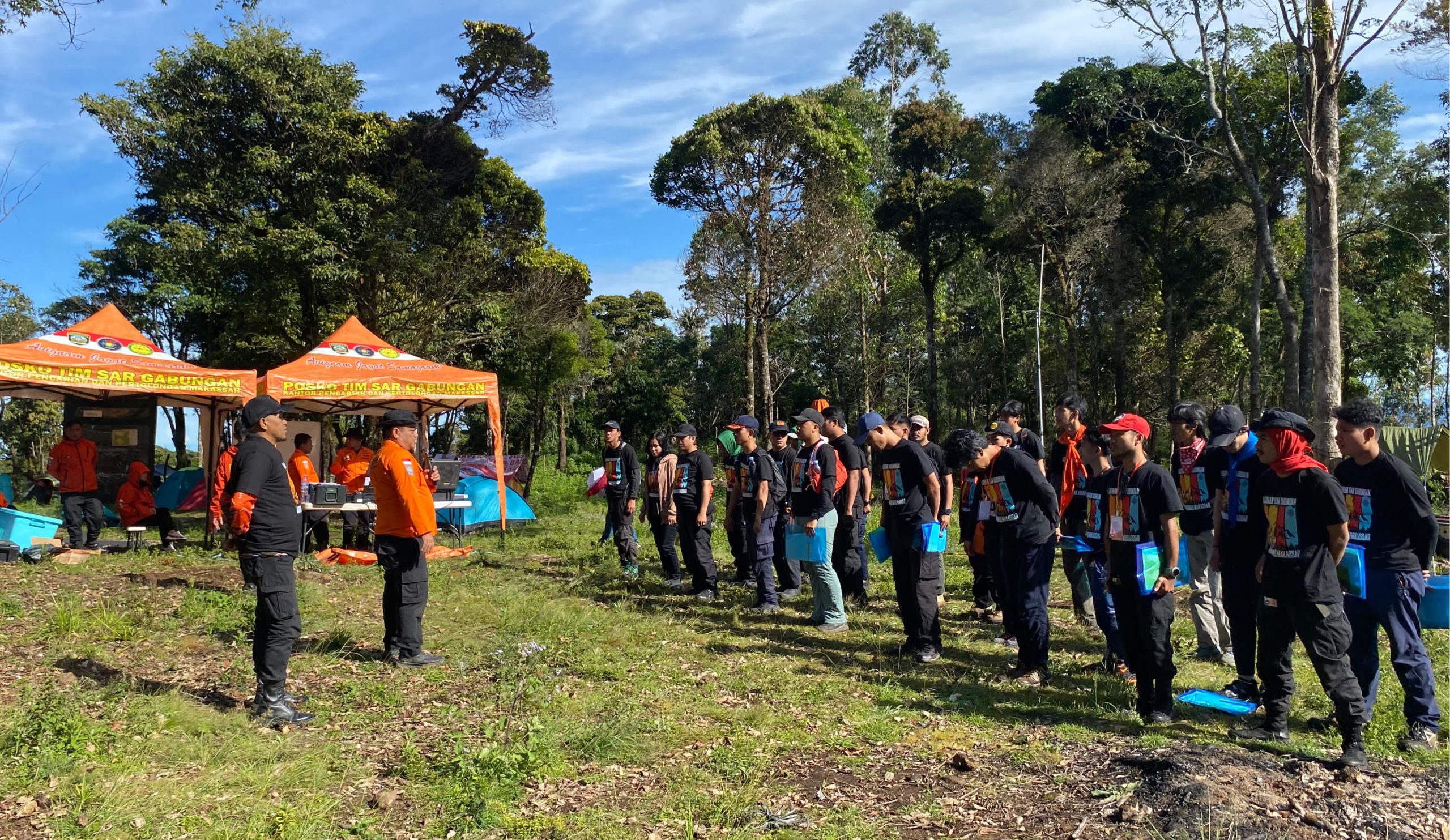 Kantor Basarnas Makassar Gelar Latihan SAR Gabungan di Kaki Gunung Bawakaraeng