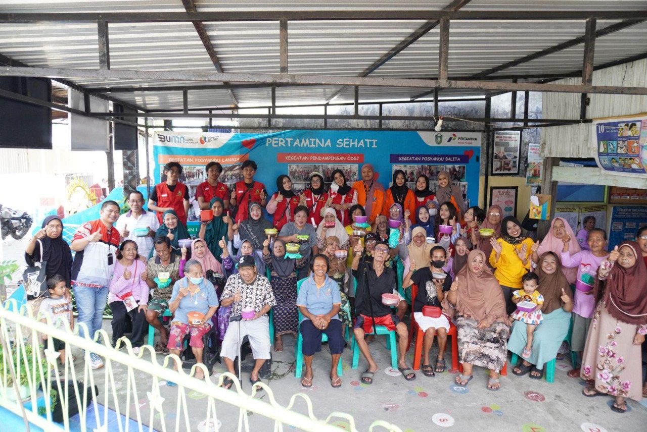 Mahasiswa KKN 114 Unhas Gelar Program PMT Lansia di Ujung Lare Parepare