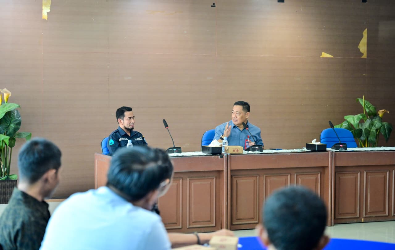 Direksi Perumda Tirta Eremerasa Bantaeng Belajar Manajemen Laboratorium dan Keuangan di PDAM Makassar