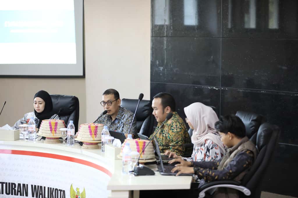 Tim Evaluator KemenPAN-RB dan Pemkot Makassar Bahas Capaian AKIP 2025