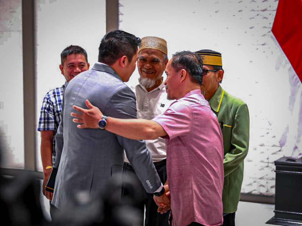 Prabowo Rehabilitasi 2 Guru di Luwu Utara yang Dipecat Usai Bantu Honorer
