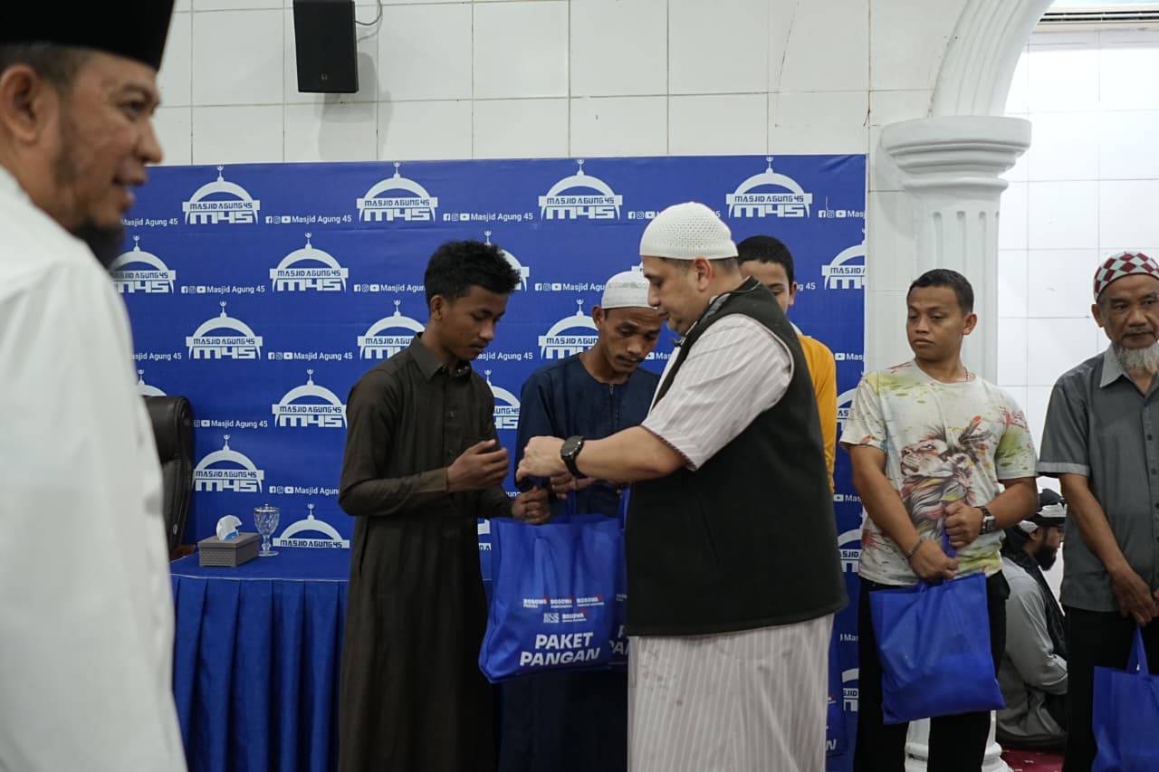 Appi Tarawih Perdana dan Safari Ramadan Pemkot Makassar di Masjid Agung 45