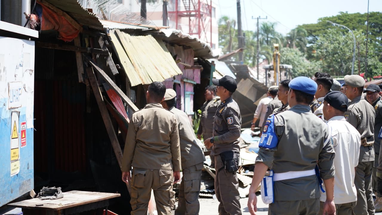 Lapak PKL di Jalan Kalimantan Dibongkar, Pemkot Makassar Siapkan Solusi Relokasi
