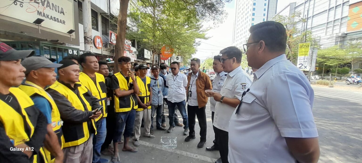 Kawasan Mall Panakkukang Makassar Kini Mulai Uji Coba Bayar Parkir Pakai QRIS