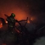 Kebakaran Dini Hari di Kelurahan Masale Makassar: 4 Rumah Hangus, 5 KK Kehilangan Tempat Tinggal