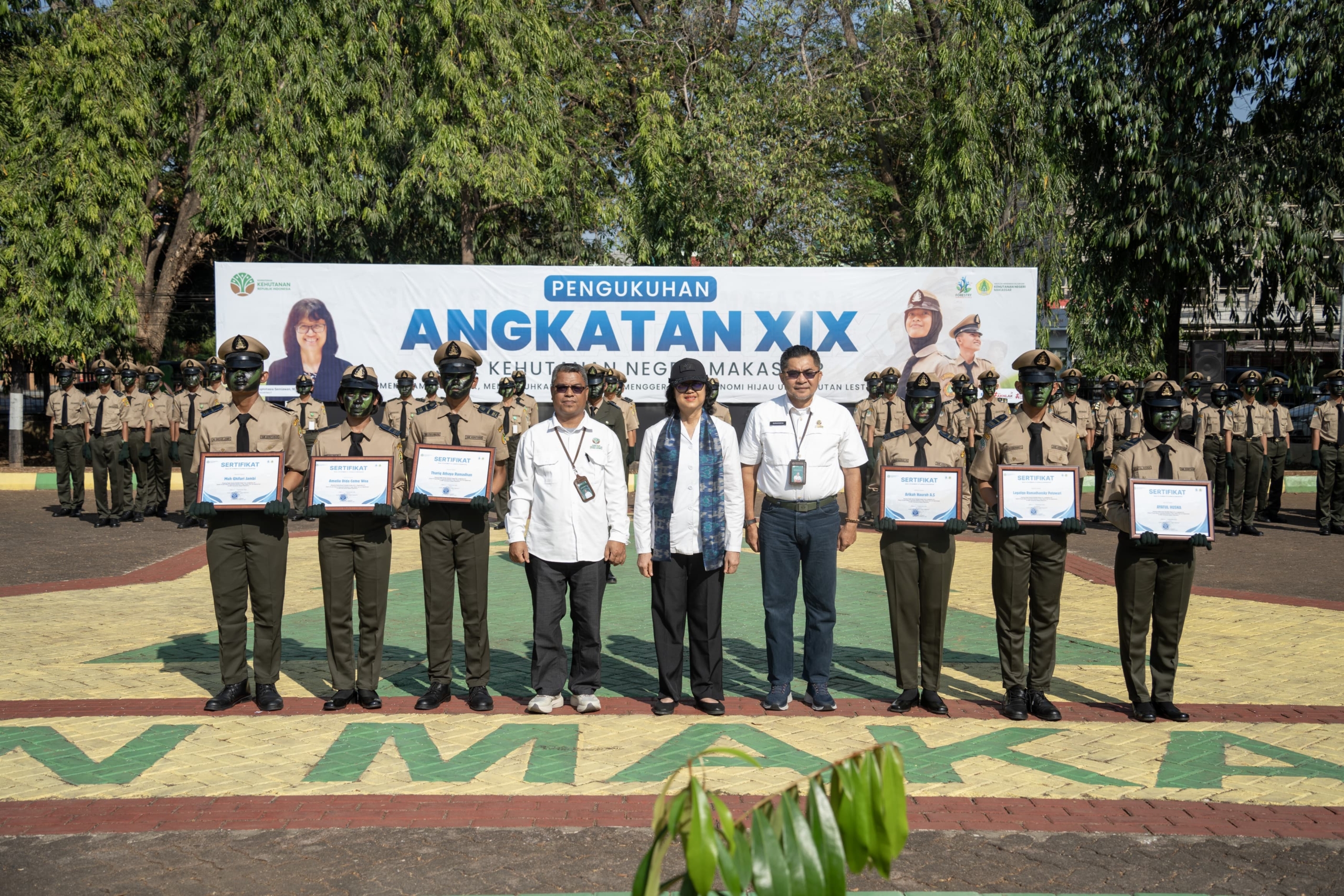Kepala BP2SDM Kemenhut Kukuhkan 102 Siswa Baru SMK Kehutanan Negeri Makassar