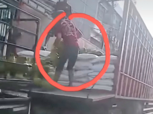 Viral Pengiriman LPG 3 Kg via Ekspedisi di Jalan Cakalang Makassar, Diduga Ada Backing