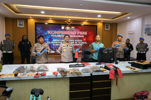 Polisi Tangkap Pencuri Tas Jemaah Masjid di Makassar