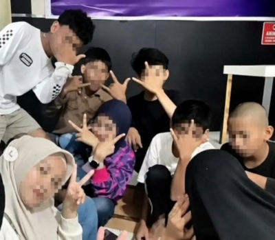 Rekan Pelaku Geng Motor di Makassar Bikin Heboh Usai Foto Selfie di Kantor Polisi