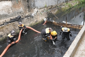 Pemkot Makassar Uji Coba Kendaraan Penyedot Sedimen Asal Jepang untuk Atasi Banjir