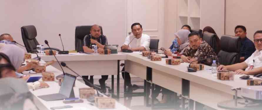Matangkan Persiapan HUT Kota Makassar, Sekwan dan Jajaran Hadiri Rapat Sinergi Bersama Sekda